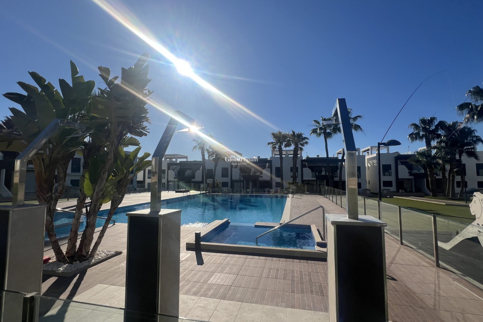 Wiederverkauf - WOHNUNG -
LA ZENIA - Costa Blanca