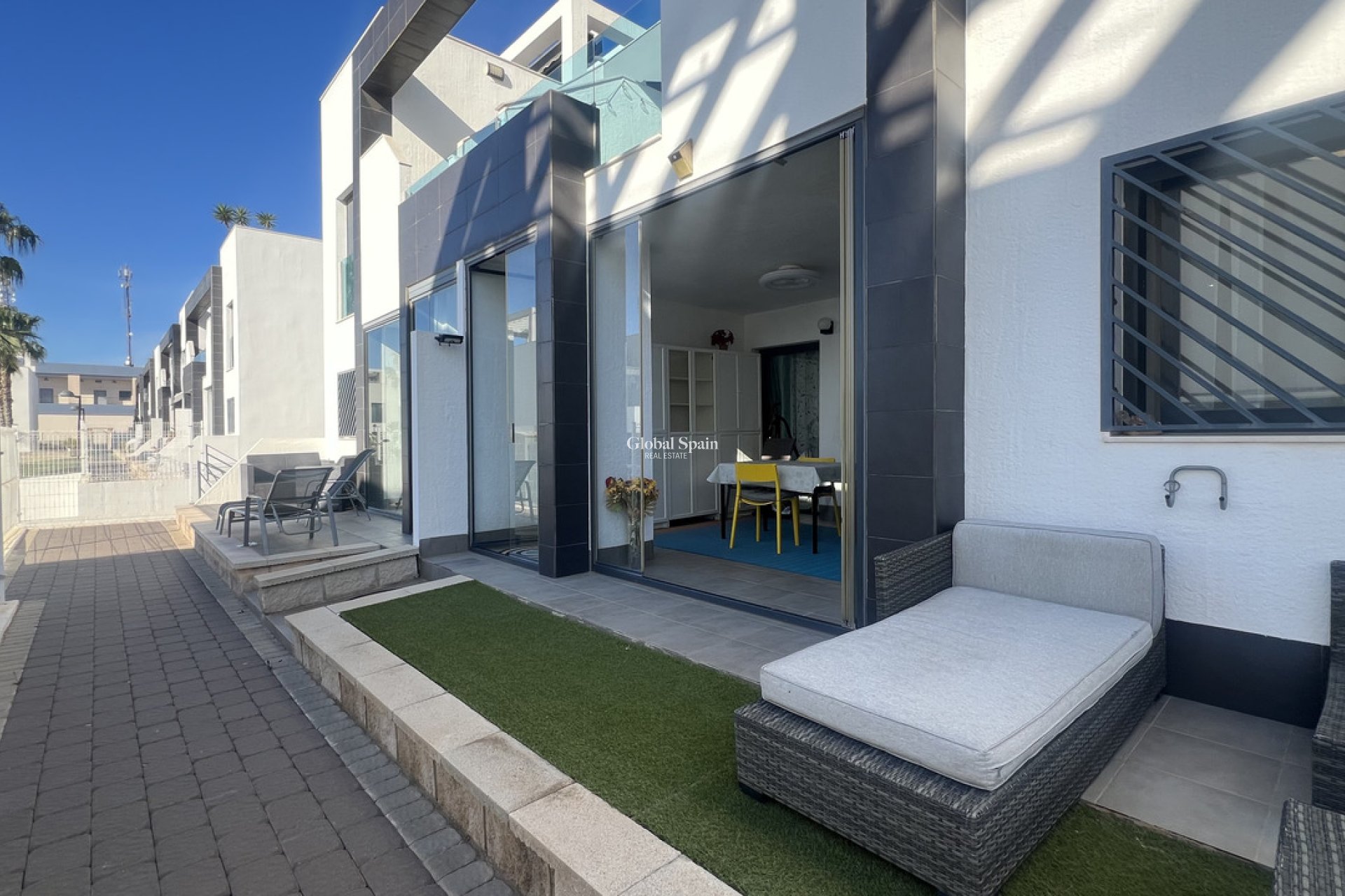 Wiederverkauf - WOHNUNG -
LA ZENIA - Costa Blanca