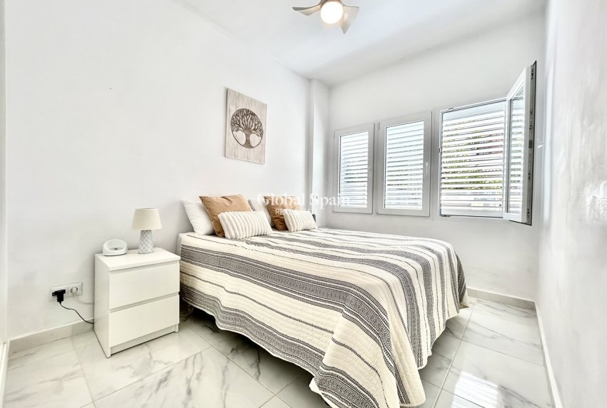 Wiederverkauf - WOHNUNG -
LA ZENIA - Costa Blanca