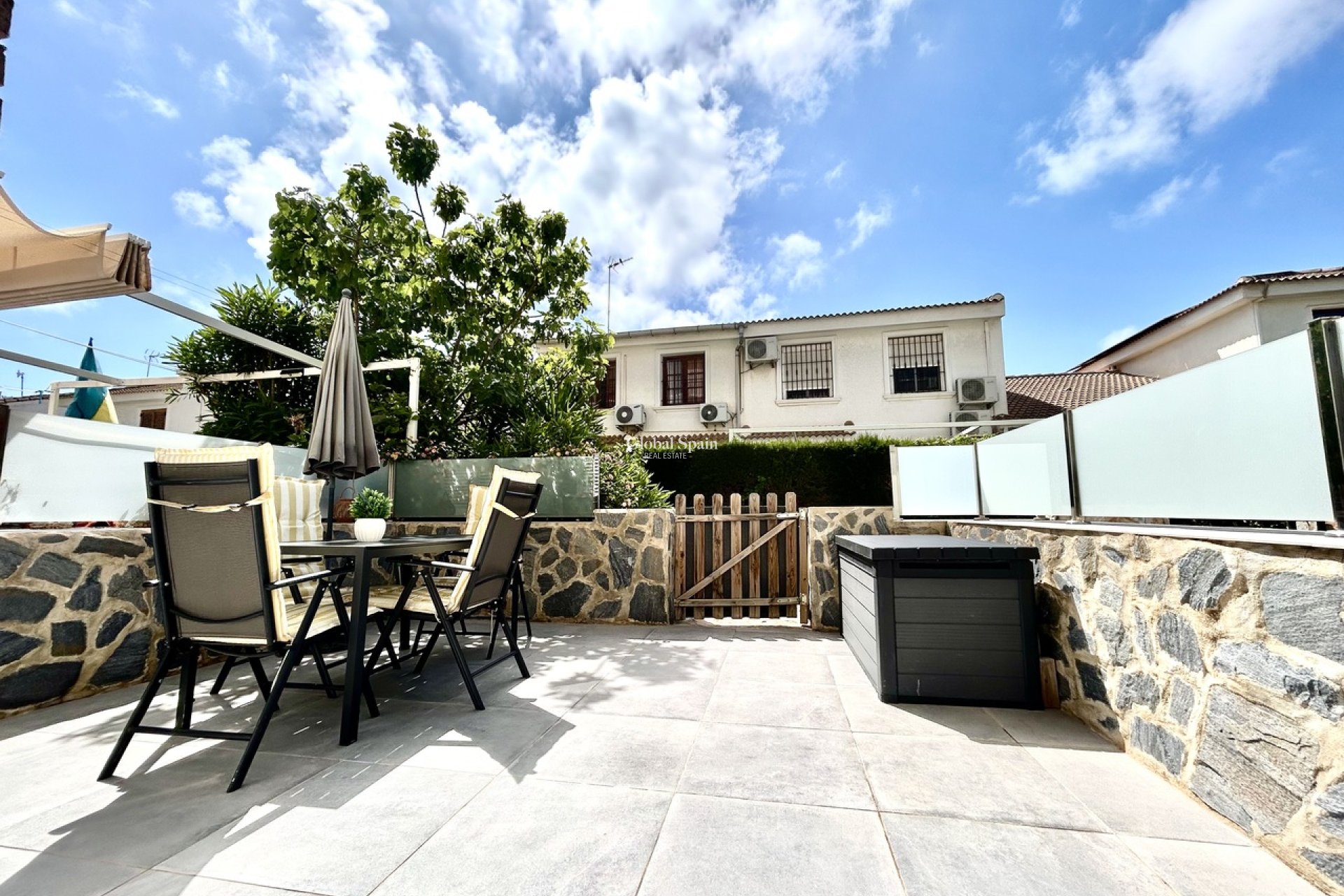 Wiederverkauf - WOHNUNG -
LA ZENIA - Costa Blanca