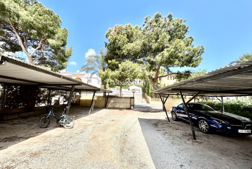 Wiederverkauf - WOHNUNG -
LA ZENIA - Costa Blanca