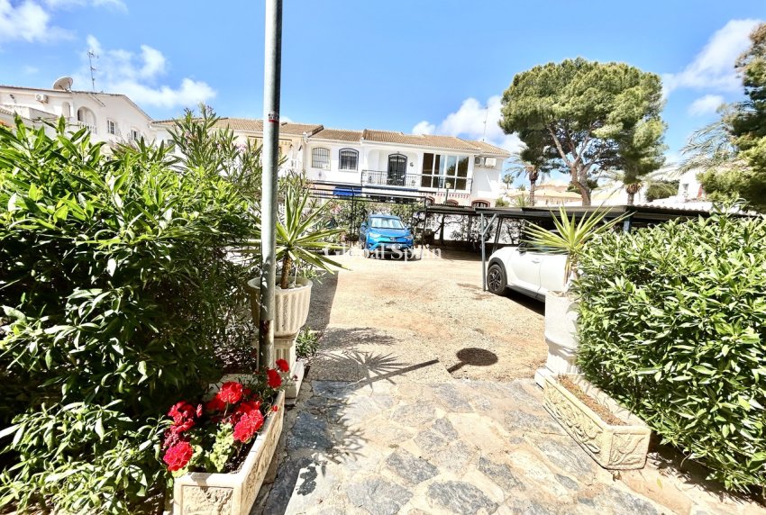 Wiederverkauf - WOHNUNG -
LA ZENIA - Costa Blanca