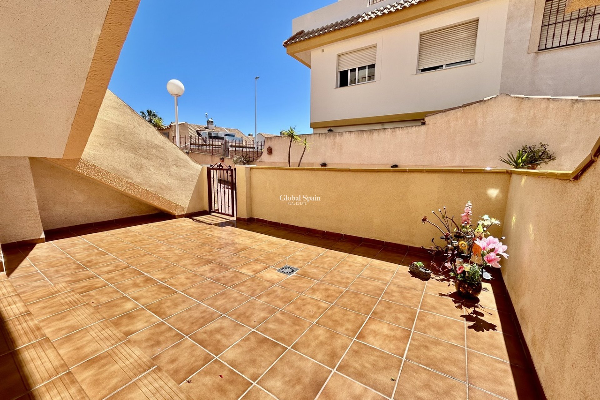 Wiederverkauf - WOHNUNG -
LA ZENIA - Costa Blanca
