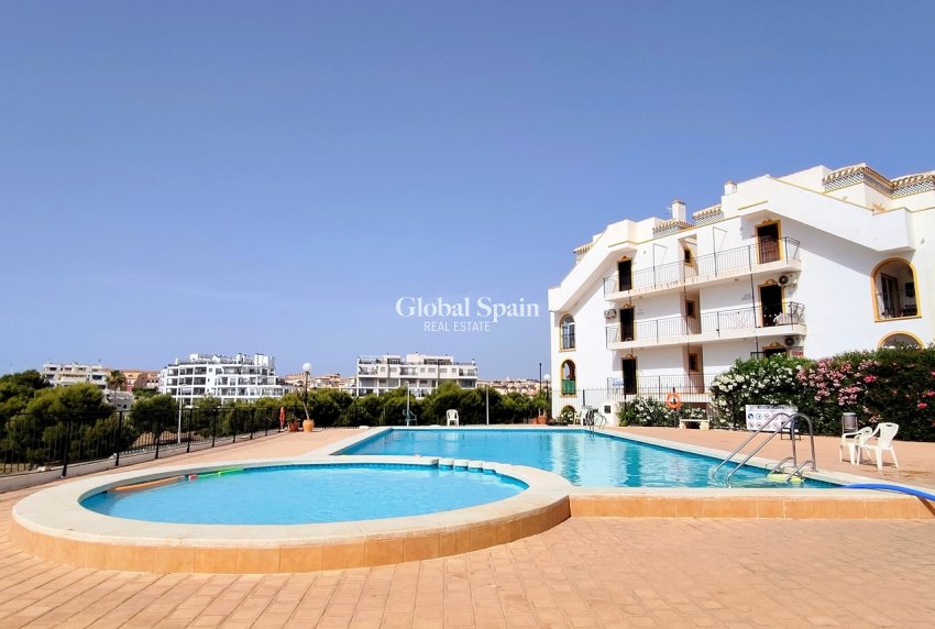 Wiederverkauf - WOHNUNG -
LA ZENIA - Costa Blanca