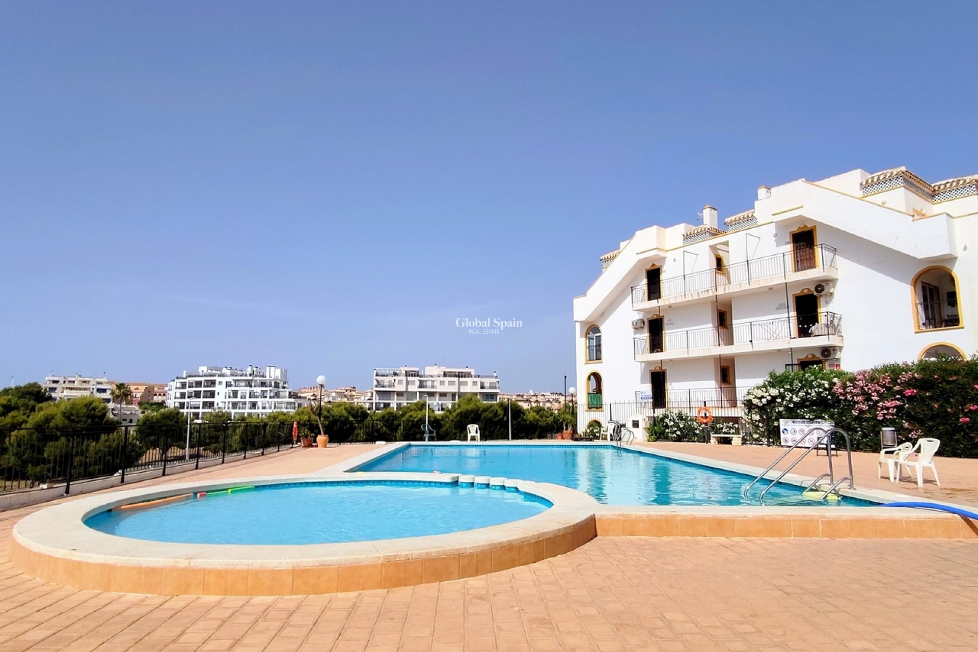 Wiederverkauf - WOHNUNG -
LA ZENIA - Costa Blanca