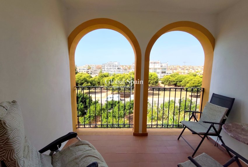 Wiederverkauf - WOHNUNG -
LA ZENIA - Costa Blanca
