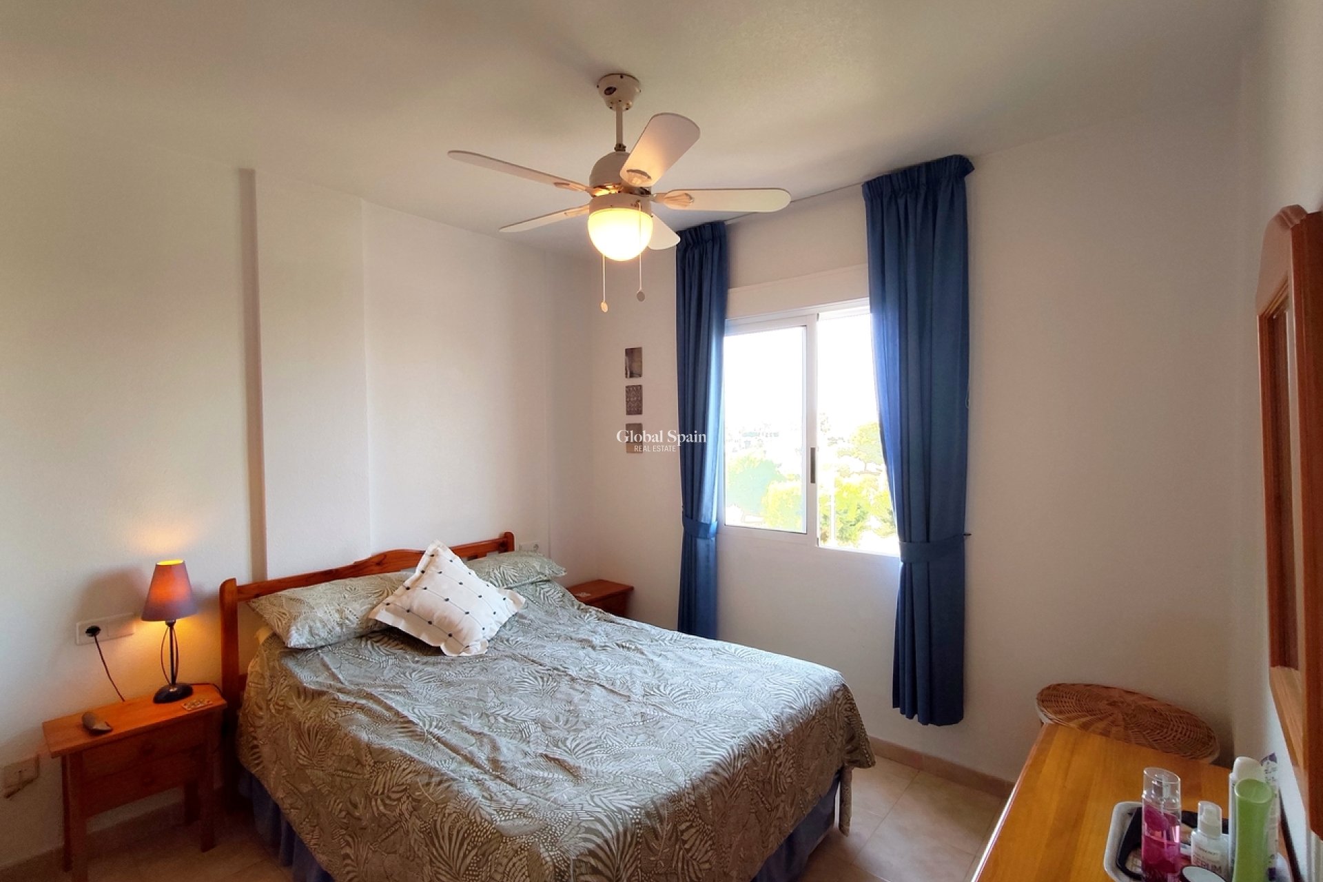 Wiederverkauf - WOHNUNG -
LA ZENIA - Costa Blanca