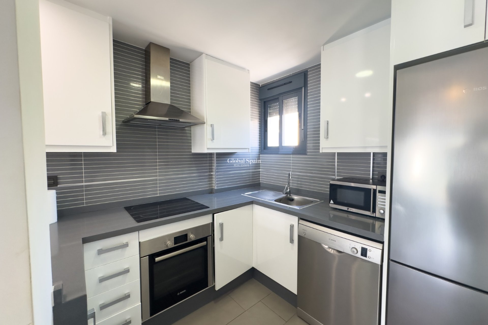 Wiederverkauf - WOHNUNG -
LA ZENIA - Costa Blanca