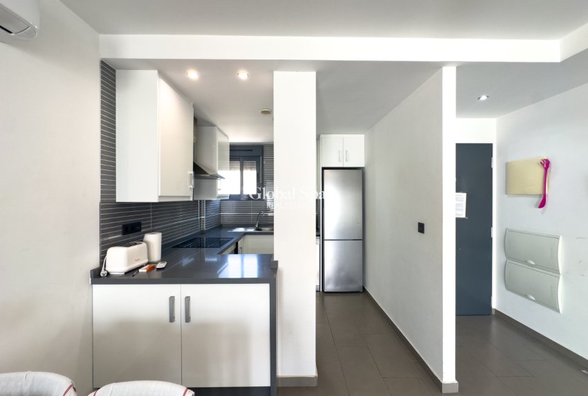 Wiederverkauf - WOHNUNG -
LA ZENIA - Costa Blanca