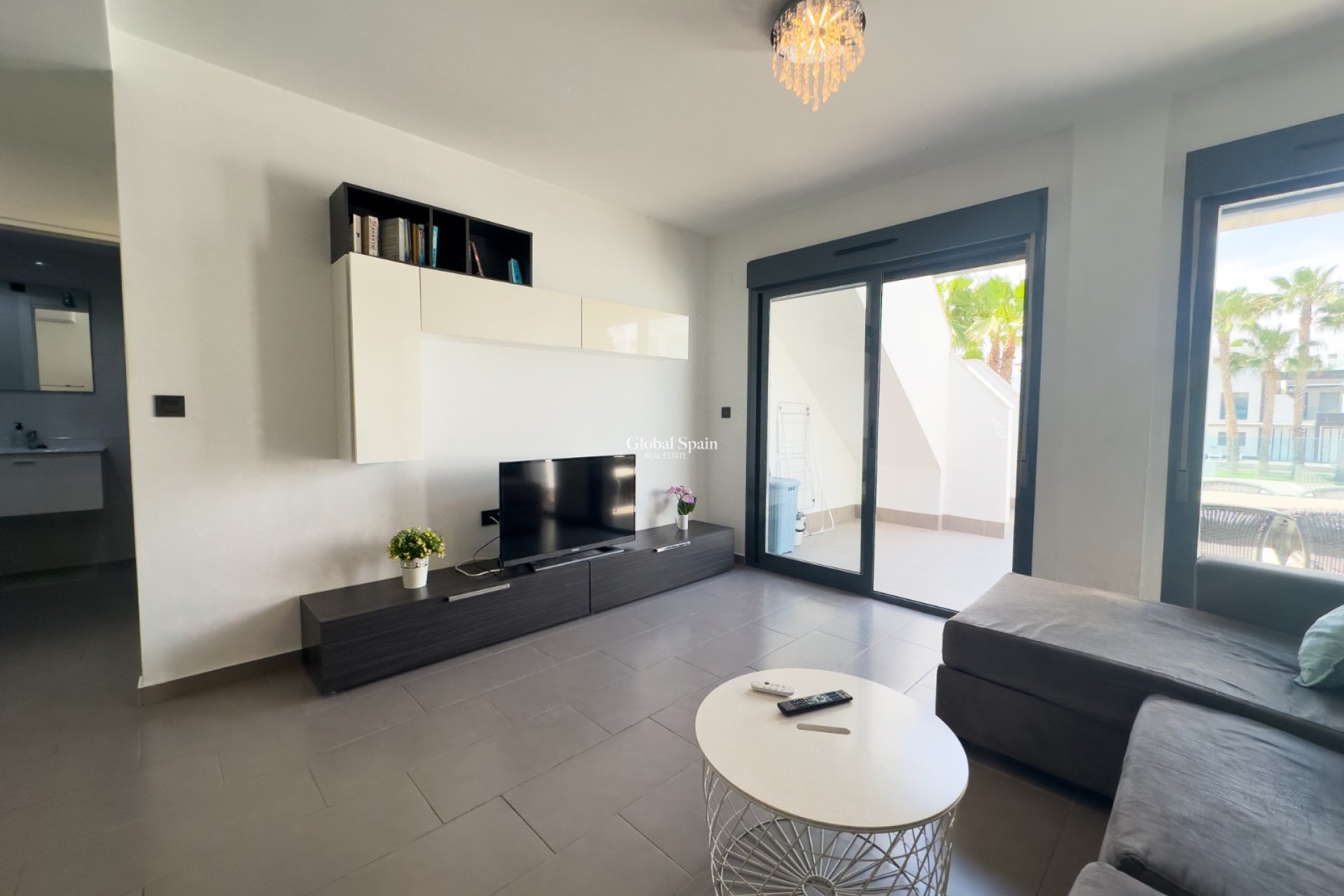 Wiederverkauf - WOHNUNG -
LA ZENIA - Costa Blanca