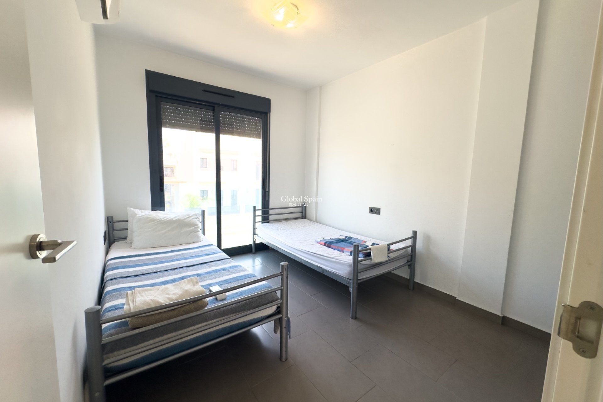 Wiederverkauf - WOHNUNG -
LA ZENIA - Costa Blanca