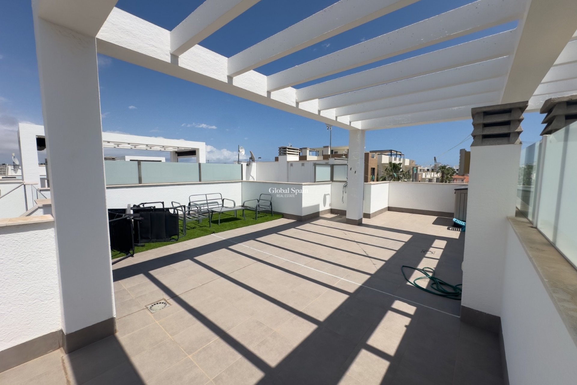 Wiederverkauf - WOHNUNG -
LA ZENIA - Costa Blanca