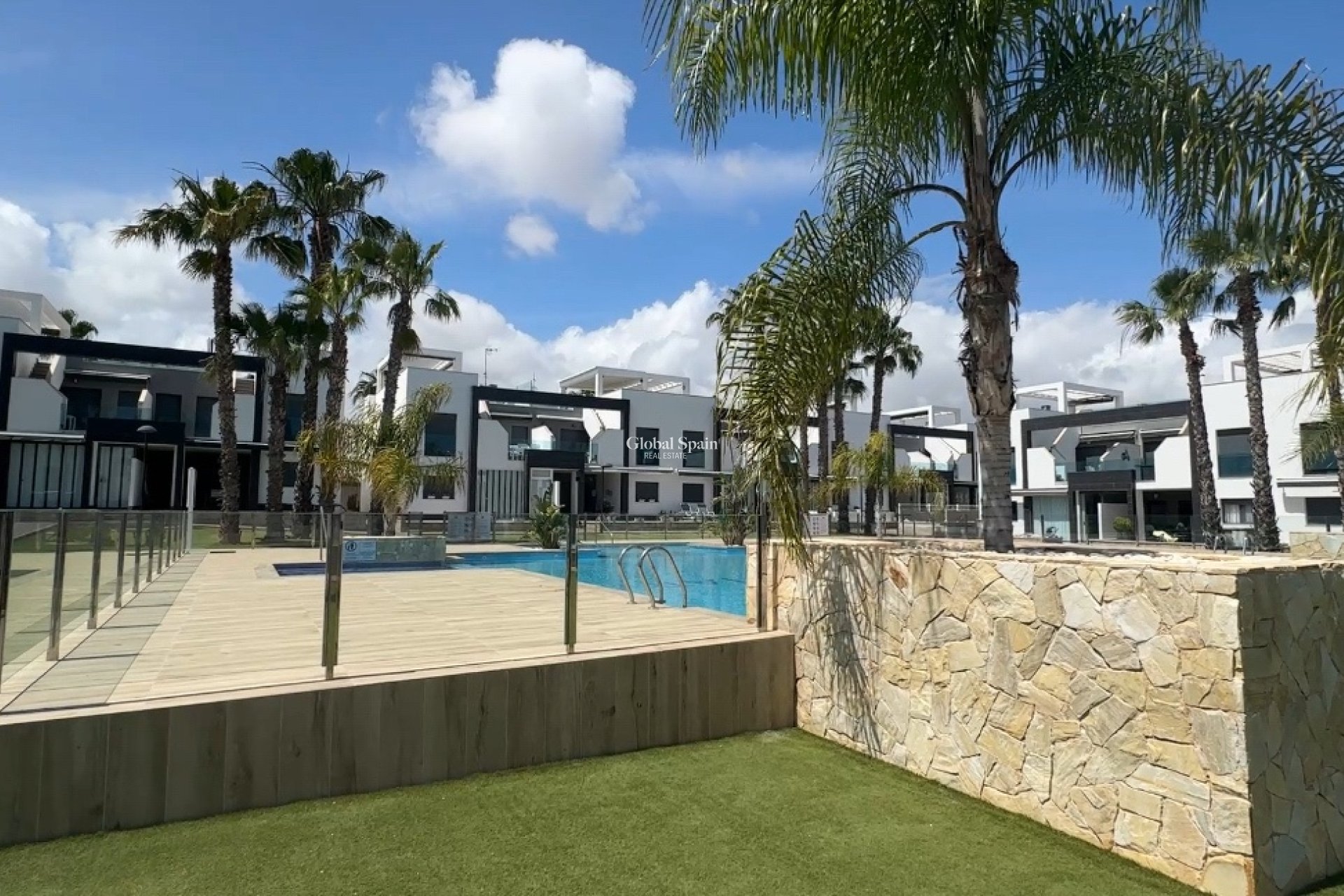 Wiederverkauf - WOHNUNG -
LA ZENIA - Costa Blanca