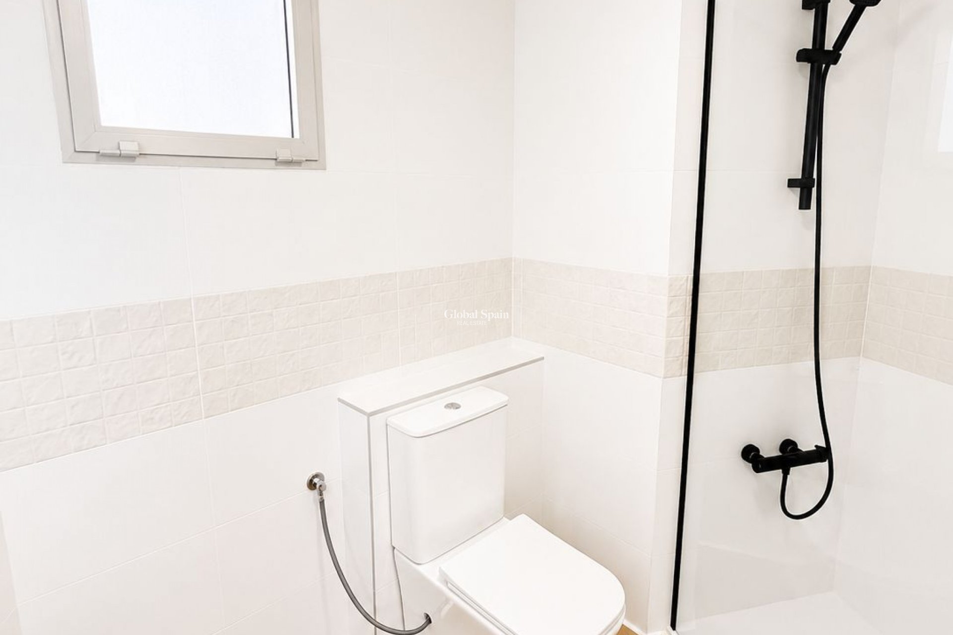 Wiederverkauf - WOHNUNG -
LA ZENIA - Costa Blanca