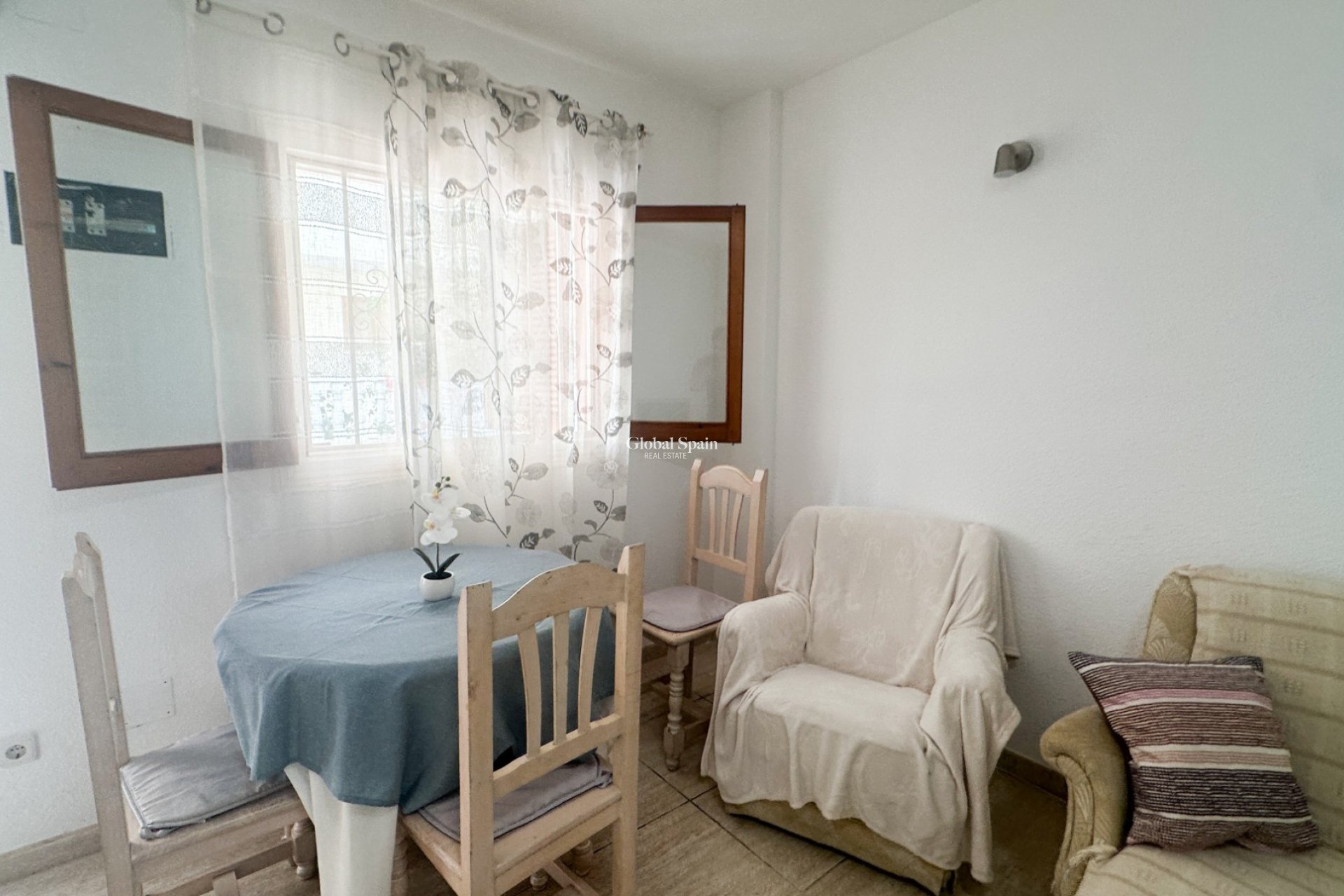 Wiederverkauf - WOHNUNG -
LA ZENIA - Costa Blanca