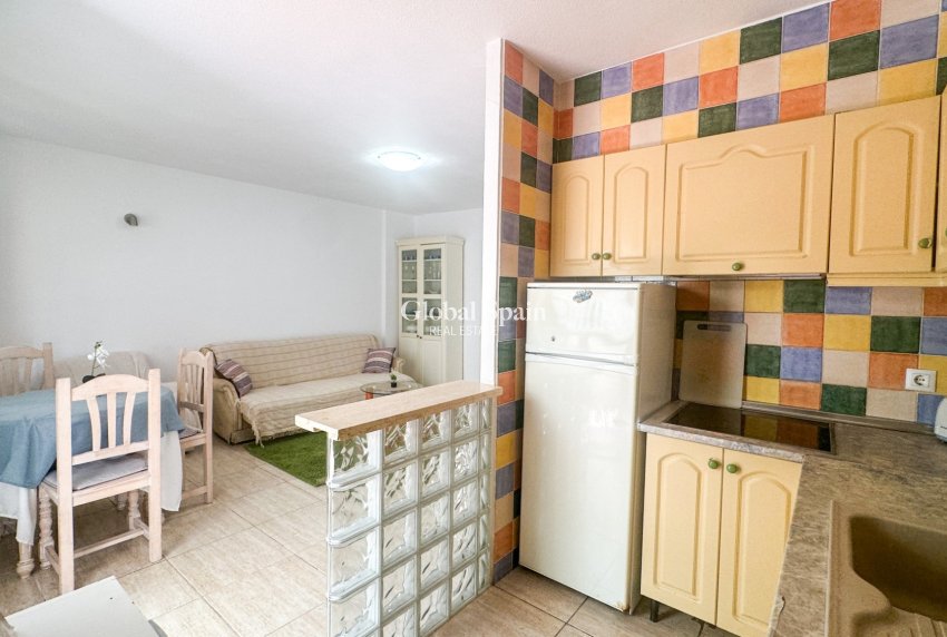 Wiederverkauf - WOHNUNG -
LA ZENIA - Costa Blanca