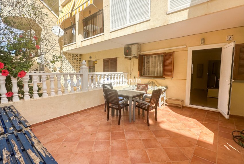 Wiederverkauf - WOHNUNG -
LA ZENIA - Costa Blanca