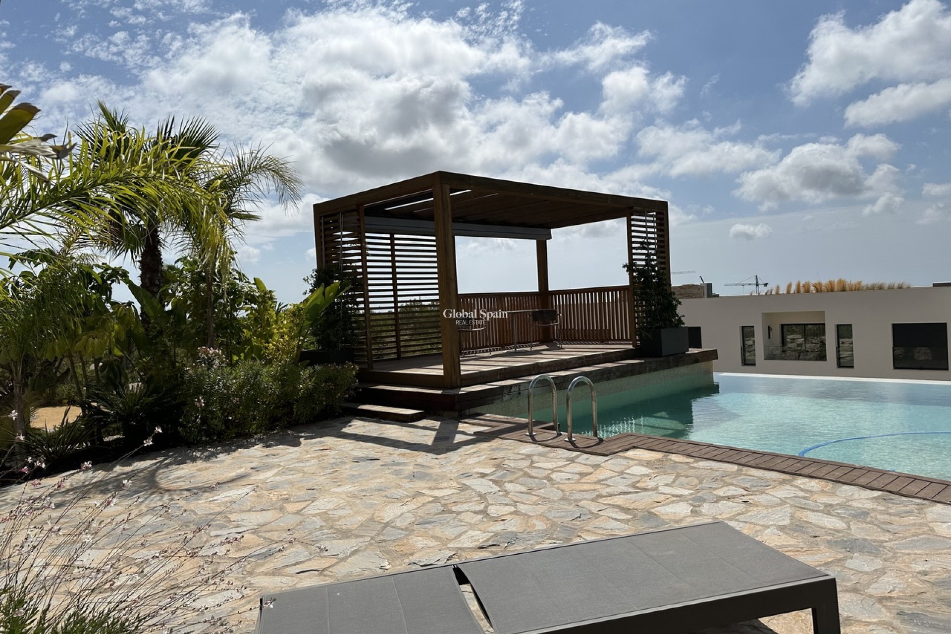 Wiederverkauf - WOHNUNG -
LAS COLINAS GOLF RESORT - Costa Blanca