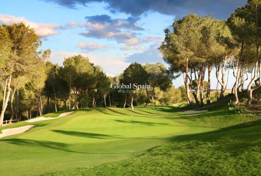 Wiederverkauf - WOHNUNG -
LAS COLINAS GOLF RESORT - Costa Blanca