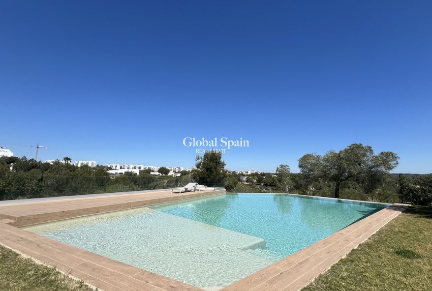Wiederverkauf - WOHNUNG -
LAS COLINAS GOLF RESORT - Costa Blanca