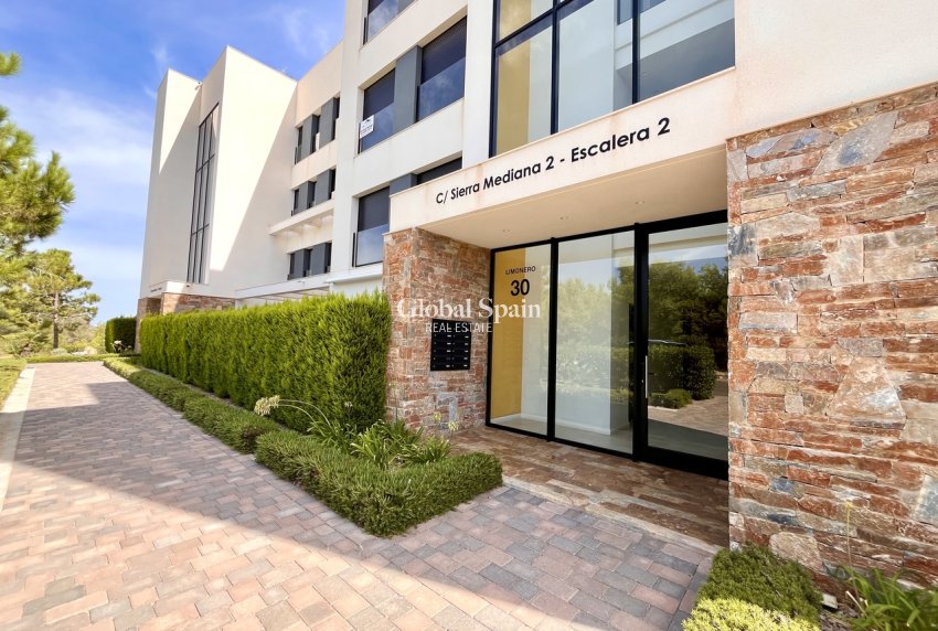 Wiederverkauf - WOHNUNG -
LAS COLINAS GOLF RESORT - Costa Blanca