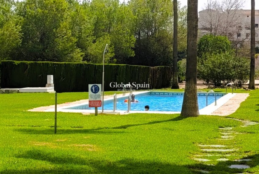 Wiederverkauf - WOHNUNG -
LAS RAMBLAS GOLF - Inland