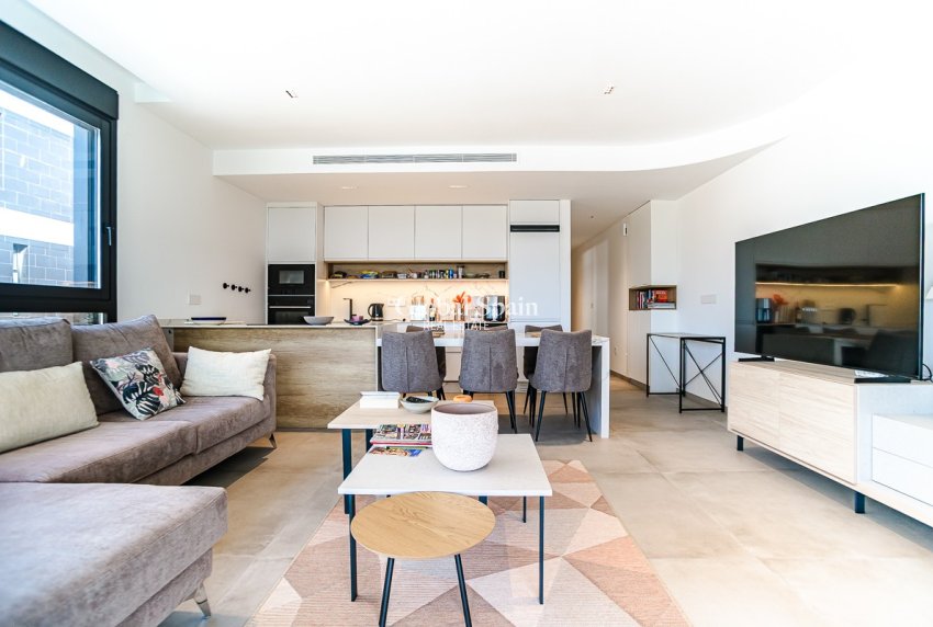 Wiederverkauf - WOHNUNG -
LO PAGÁN