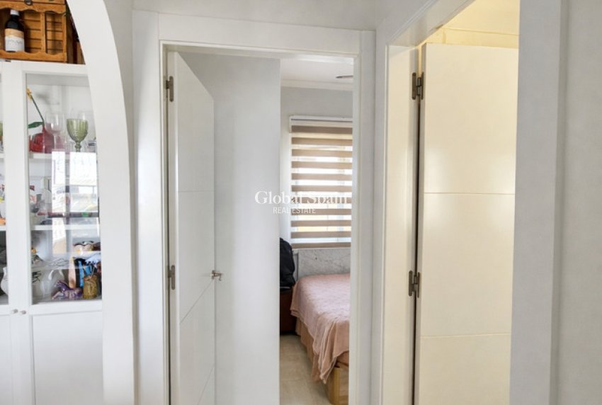 Wiederverkauf - WOHNUNG -
Lomas de Caboroig - Costa Blanca