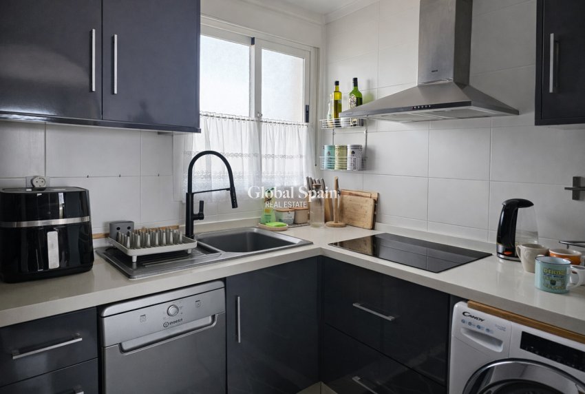 Wiederverkauf - WOHNUNG -
Lomas de Caboroig - Costa Blanca