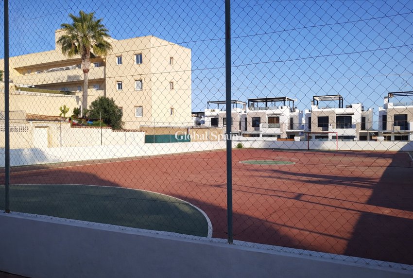 Wiederverkauf - WOHNUNG -
Lomas de Caboroig - Costa Blanca