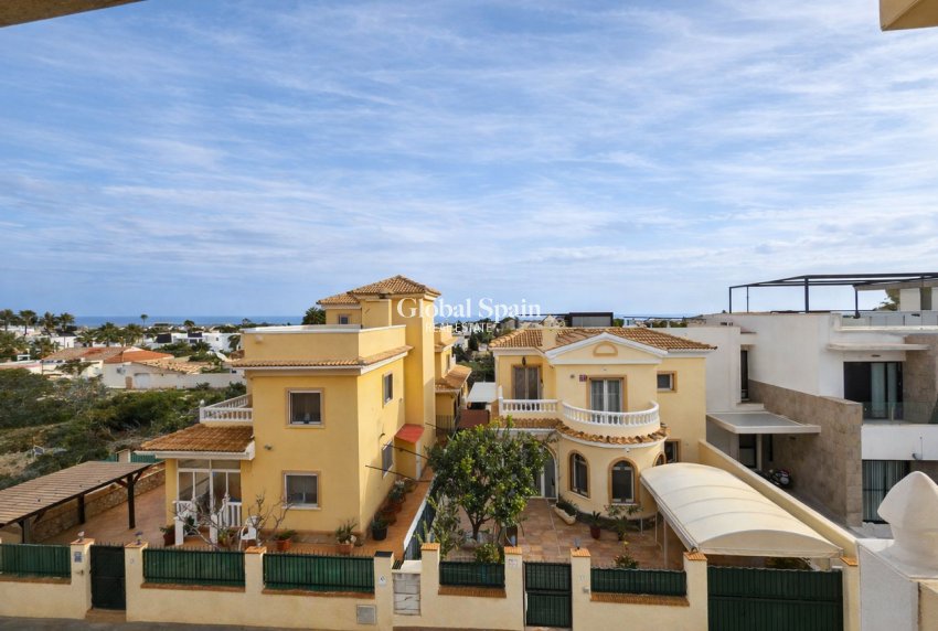 Wiederverkauf - WOHNUNG -
Lomas de Caboroig - Costa Blanca