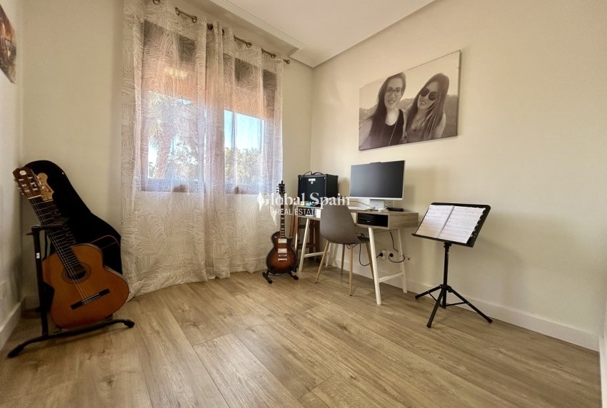 Wiederverkauf - WOHNUNG -
LOS ALCÁZARES