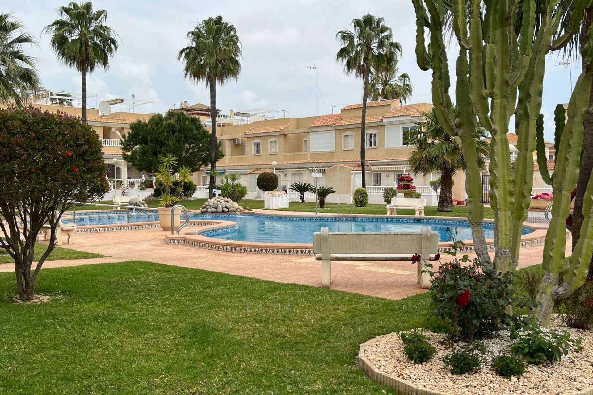 Wiederverkauf - WOHNUNG -
LOS ALCÁZARES