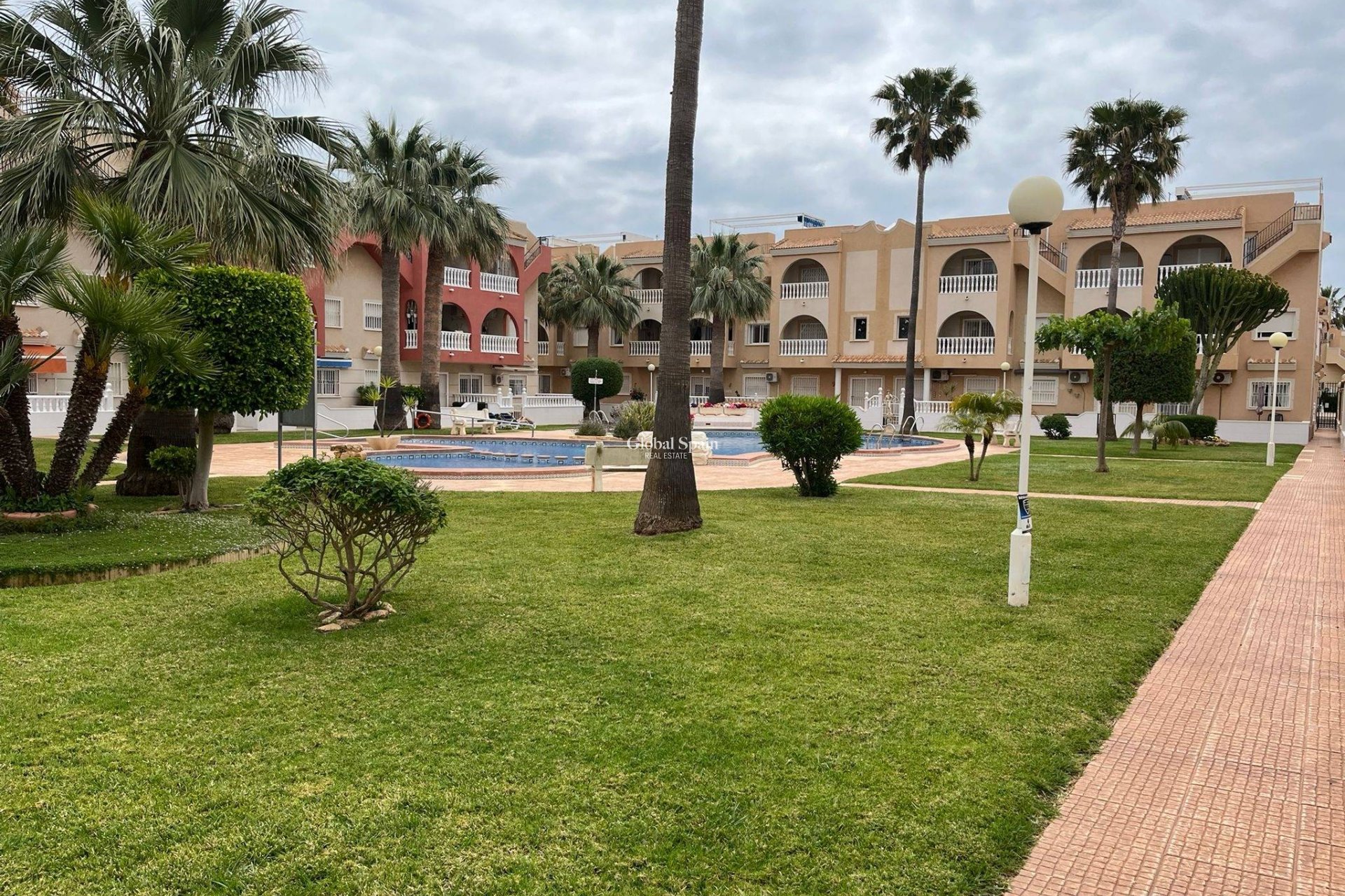 Wiederverkauf - WOHNUNG -
LOS ALCÁZARES