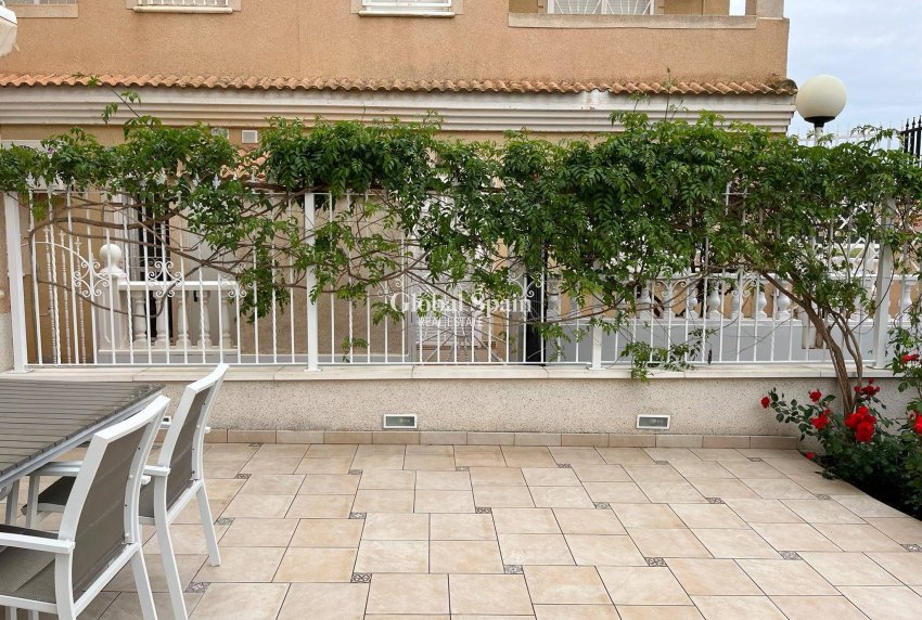 Wiederverkauf - WOHNUNG -
LOS ALCÁZARES