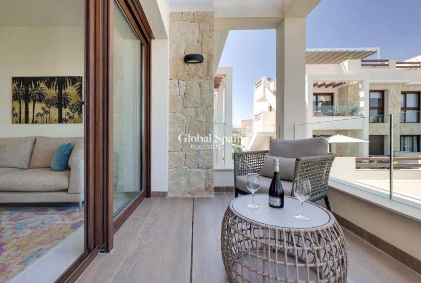 Wiederverkauf - WOHNUNG -
LOS BALCONES - LOS ALTOS - Costa Blanca