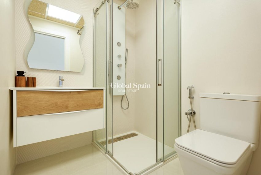 Wiederverkauf - WOHNUNG -
LOS BALCONES - LOS ALTOS - Costa Blanca