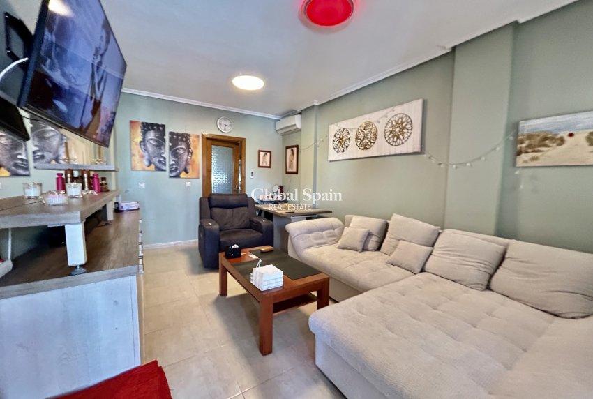 Wiederverkauf - WOHNUNG -
LOS BALCONES - LOS ALTOS - Costa Blanca