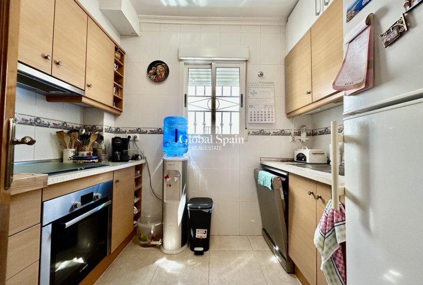 Wiederverkauf - WOHNUNG -
LOS BALCONES - LOS ALTOS - Costa Blanca