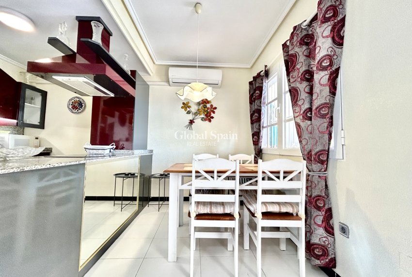 Wiederverkauf - WOHNUNG -
LOS BALCONES - LOS ALTOS - Costa Blanca