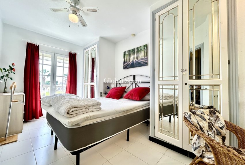 Wiederverkauf - WOHNUNG -
LOS BALCONES - LOS ALTOS - Costa Blanca