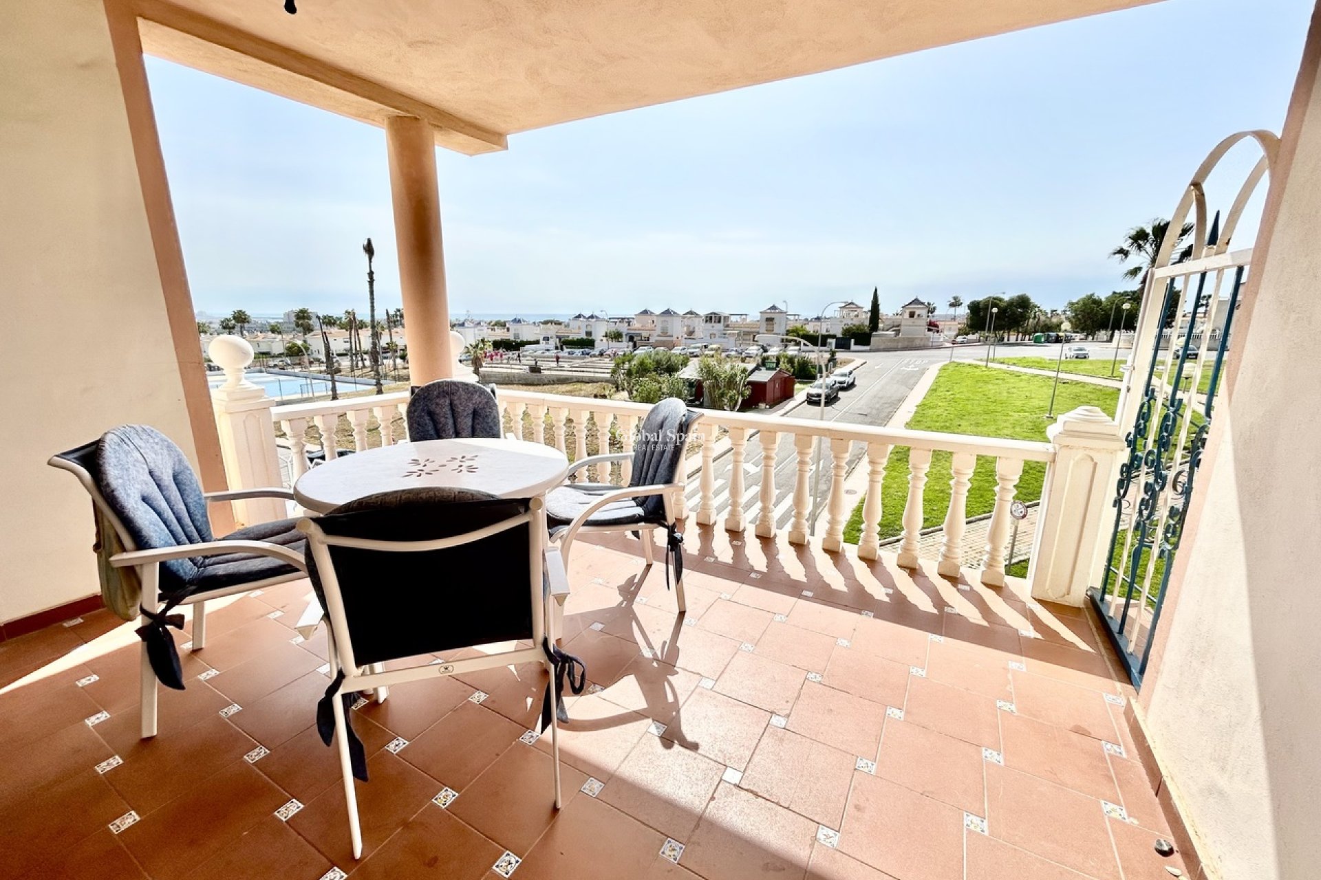 Wiederverkauf - WOHNUNG -
LOS BALCONES - LOS ALTOS - Costa Blanca