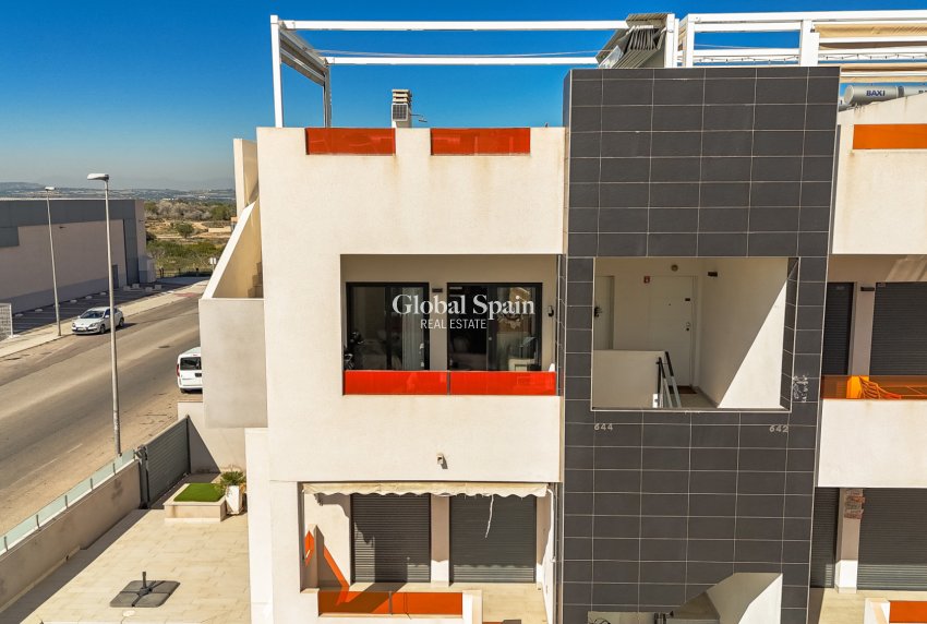 Wiederverkauf - WOHNUNG -
LOS BALCONES - LOS ALTOS - Costa Blanca