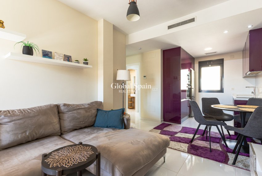 Wiederverkauf - WOHNUNG -
LOS BALCONES - LOS ALTOS - Costa Blanca
