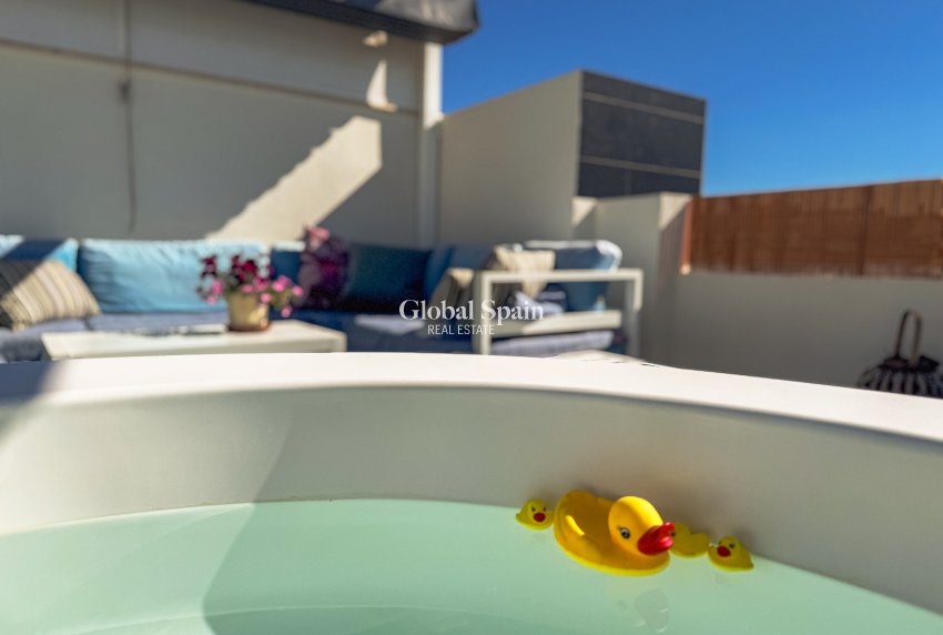 Wiederverkauf - WOHNUNG -
LOS BALCONES - LOS ALTOS - Costa Blanca