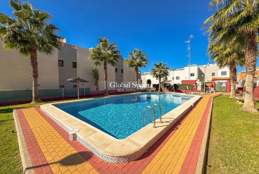 Wiederverkauf - WOHNUNG -
LOS BALCONES - LOS ALTOS - Costa Blanca