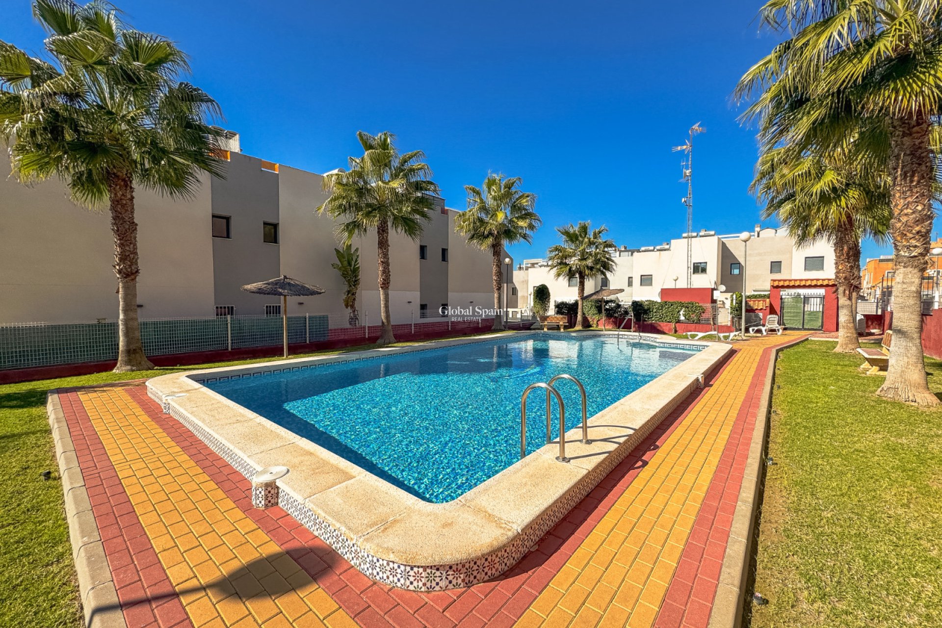 Wiederverkauf - WOHNUNG -
LOS BALCONES - LOS ALTOS - Costa Blanca