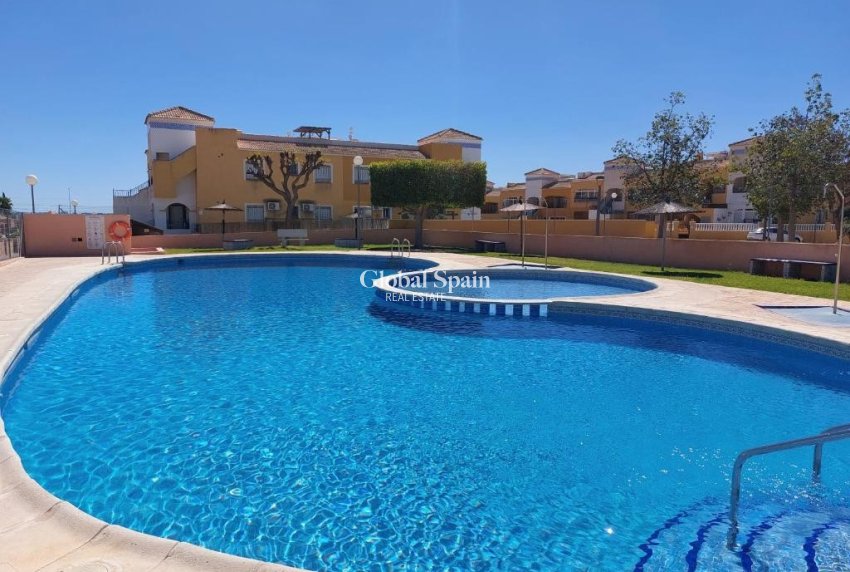 Wiederverkauf - WOHNUNG -
LOS MONTESINOS - Costa Blanca