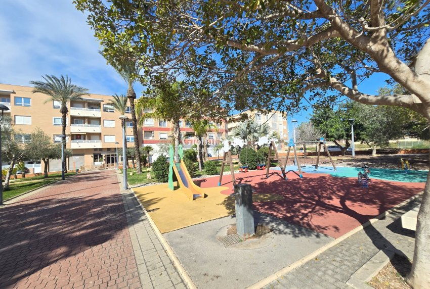 Wiederverkauf - WOHNUNG -
LOS MONTESINOS - Costa Blanca