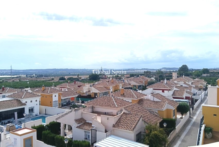 Wiederverkauf - WOHNUNG -
LOS MONTESINOS - Urbanizacion montesol